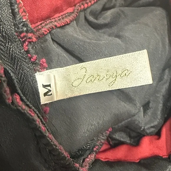 JARIYA Medium CROCHET BACKLESS DRESSS - Picture 12 of 13